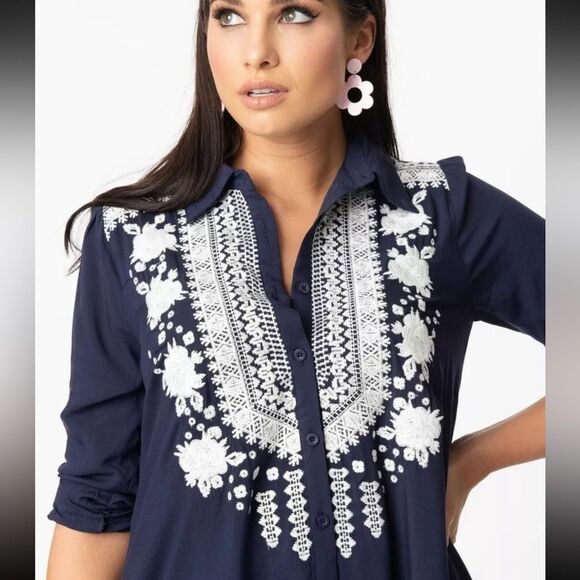 Savanna Jane Embroidered Front Floral Back Swing Mini Dress Small NWT - Picture 5 of 16